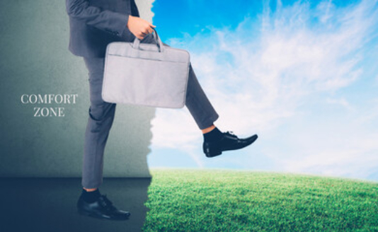 සිහින දිනන්න නම් සුවපහසු තැනින් එළියට එන්නම වෙනවා Comfort zone Vs  Growth zone 